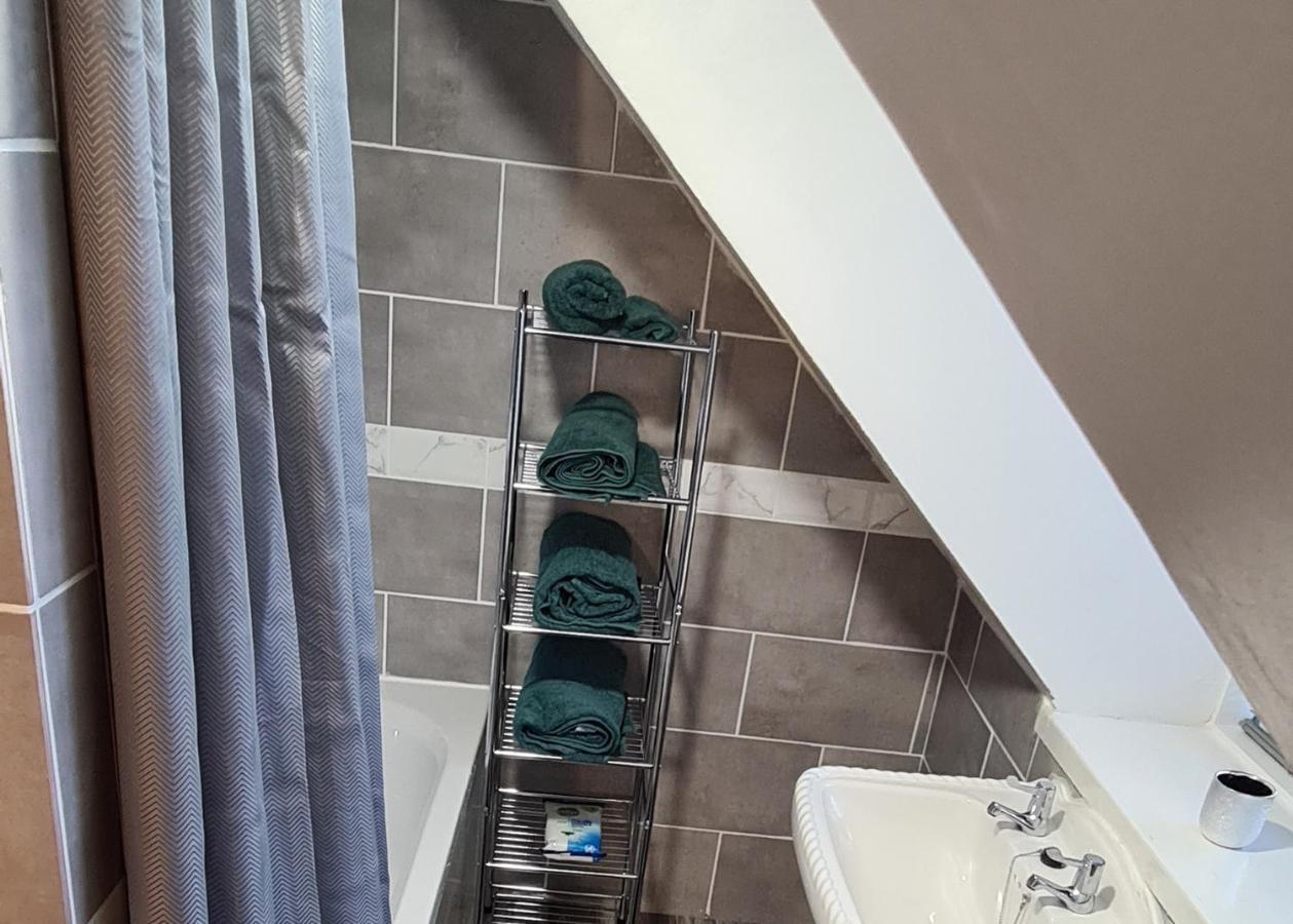 Inviting 1-Bed Apartment In Campbeltown Loch Views Bagian luar foto