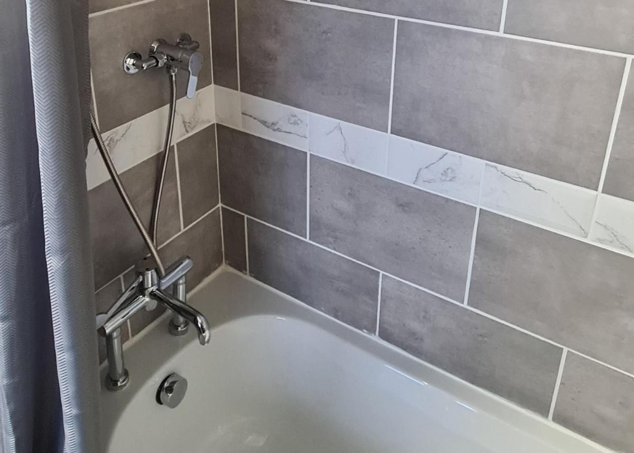 Inviting 1-Bed Apartment In Campbeltown Loch Views Bagian luar foto